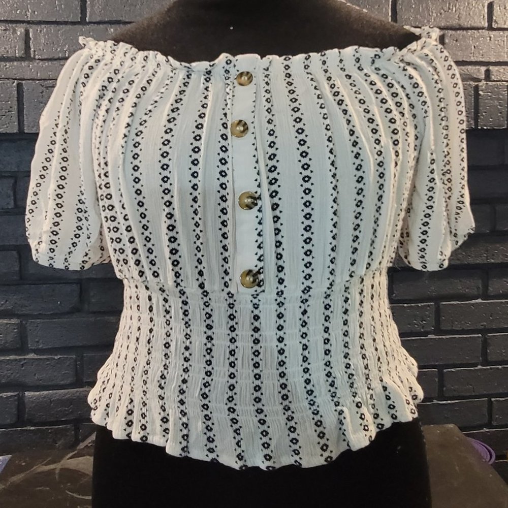 Rue 21 Tribal print crop top